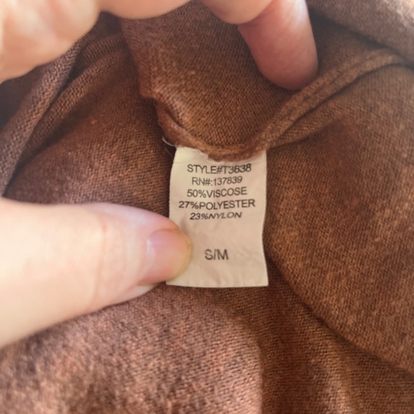 Sweater - Picture 4 of 4